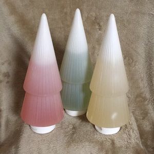 Avon Skin So Soft Christmas Tree Shower Gel Set